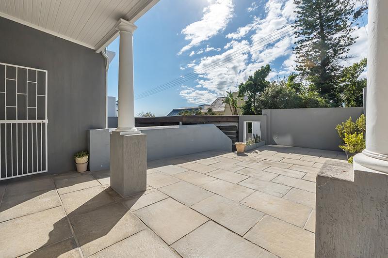 To Let 3 Bedroom Property for Rent in Fresnaye Western Cape